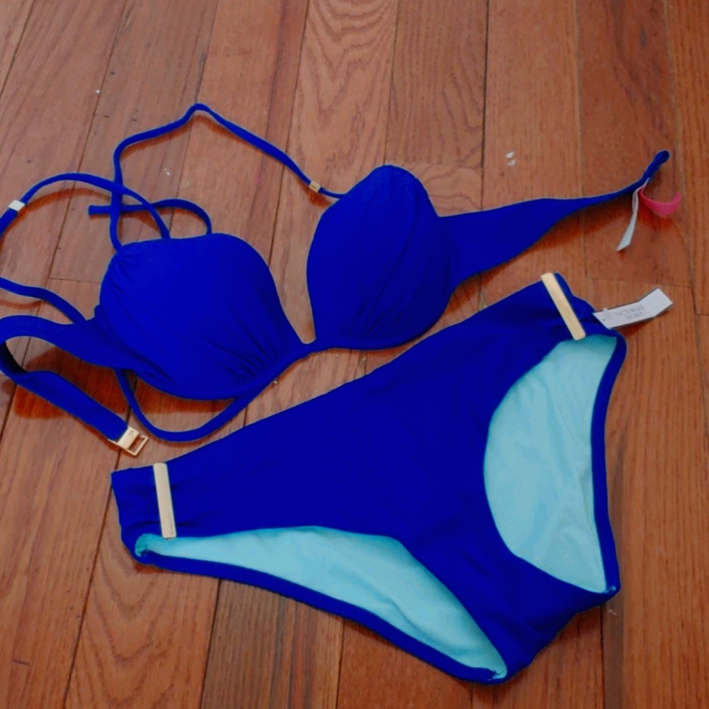 Victoria's Secret bikini bottoms Size S NWT